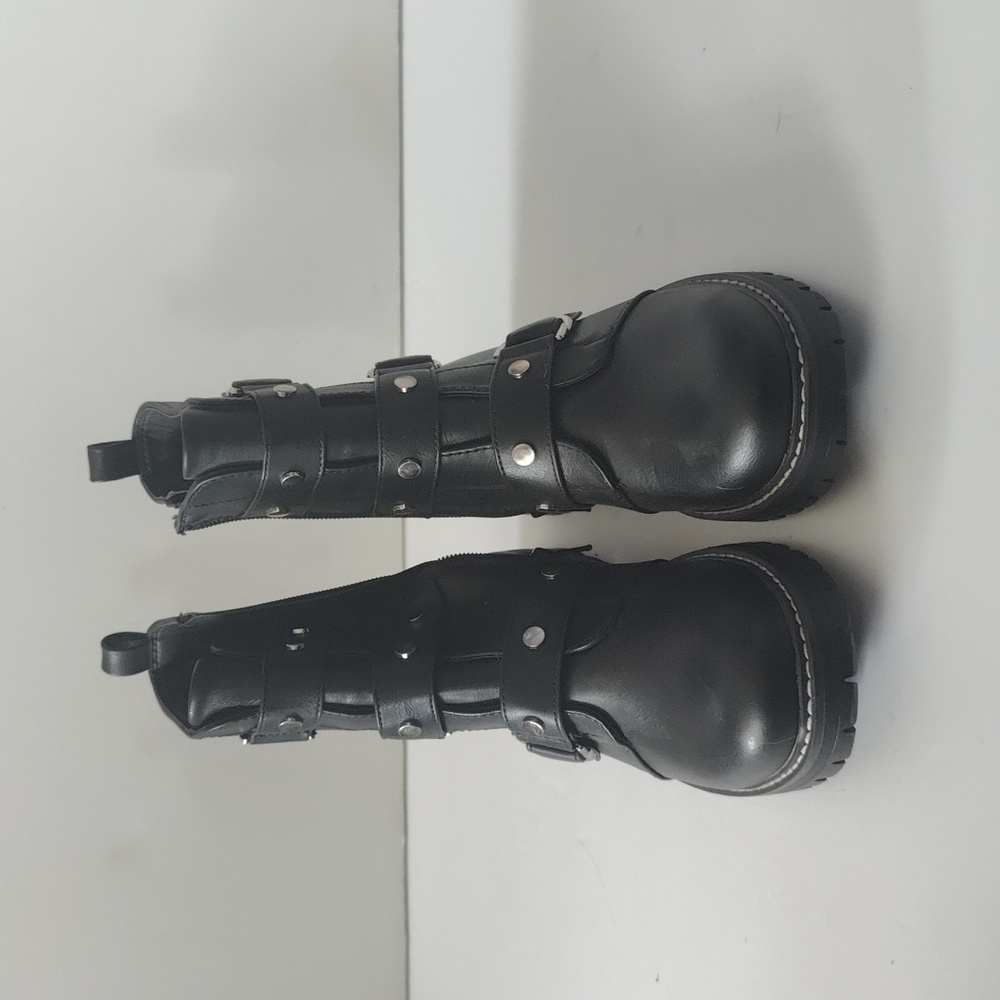 So Buckle Boots